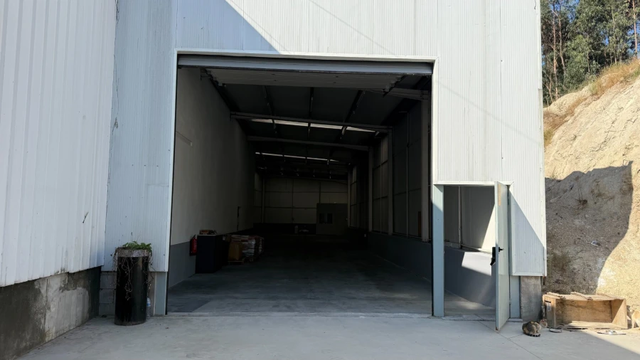 Armazém para Arrendamento em Nespereira Foto 2