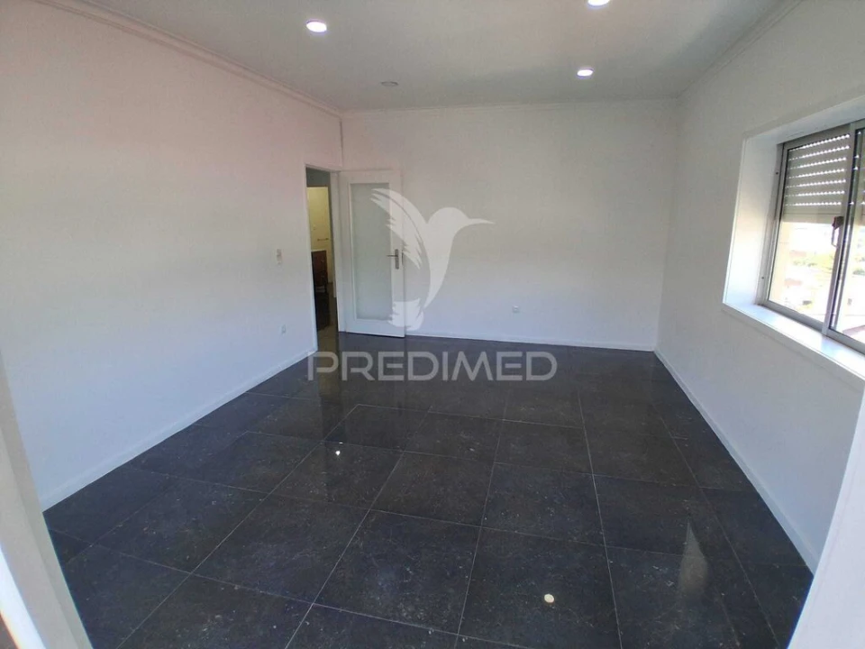 Apartamento T3 para Venda em Fânzeres e São Pedro da Cova Foto 4