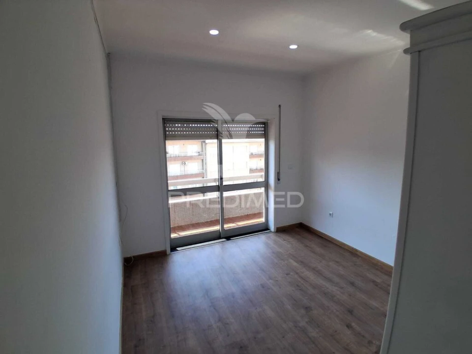 Apartamento T3 para Venda em Fânzeres e São Pedro da Cova Foto 14