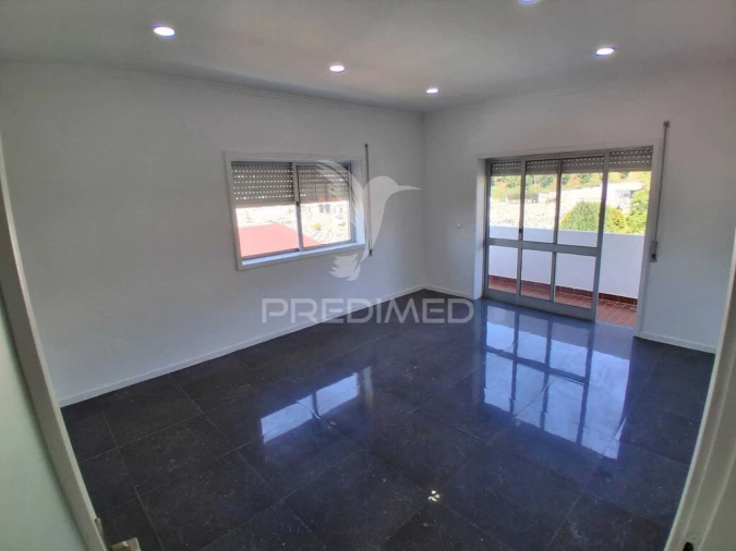Apartamento T3 para Venda em Fânzeres e São Pedro da Cova Foto 5