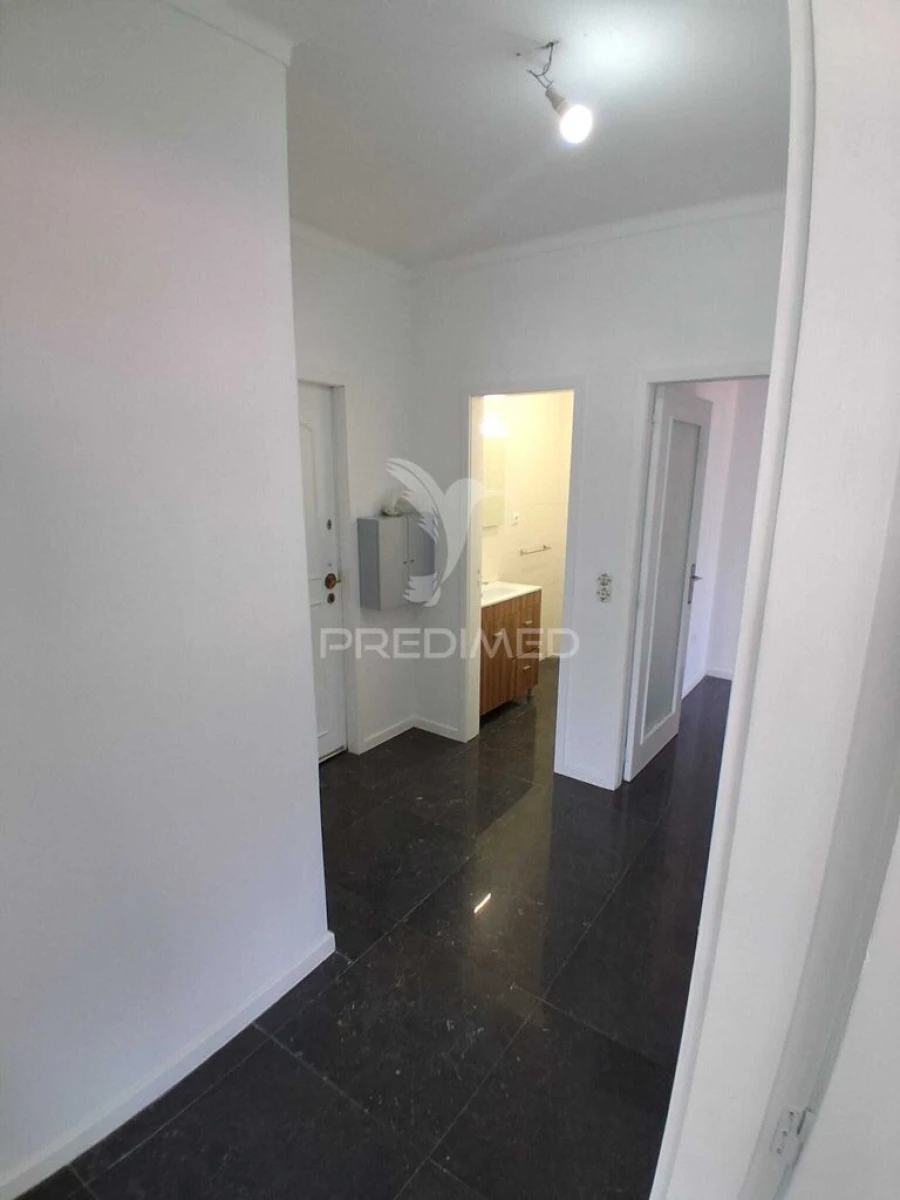 Apartamento T3 para Venda em Fânzeres e São Pedro da Cova Foto 3