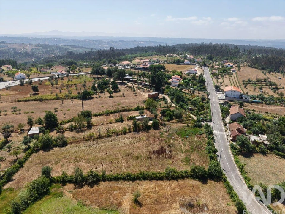 Terreno para Venda em Currelos, Papízios e Sobral Foto 1