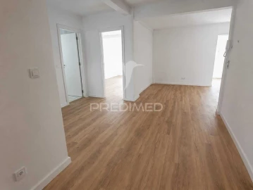 Apartamento T2 para Venda em Queluz e Belas