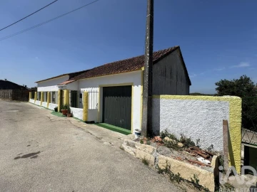 Moradia T3 para Venda em Madalena e Beselga