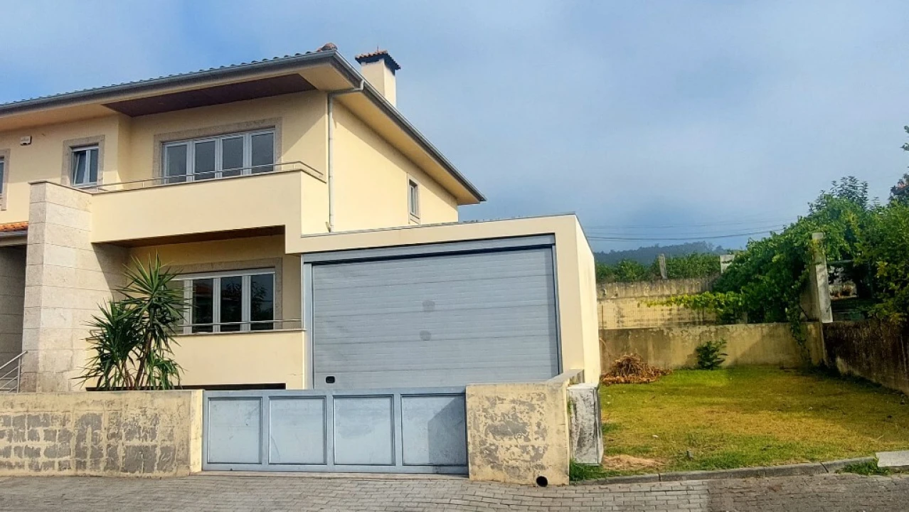 Moradia T3 para Venda em Amares e Figueiredo Foto 30