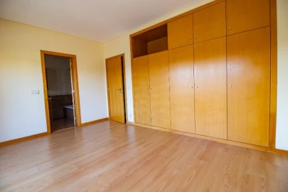 Moradia T3 para Venda em Amares e Figueiredo