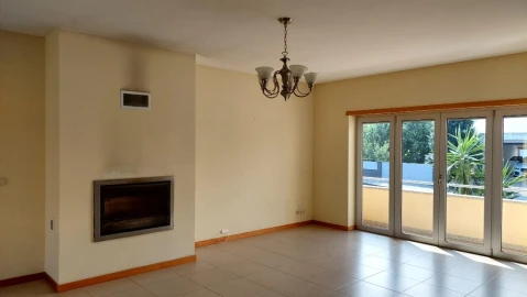Moradia T3 para Venda em Amares e Figueiredo