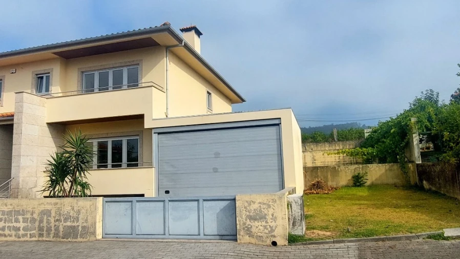 Moradia T3 para Venda em Amares e Figueiredo Foto 30