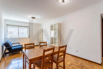 Apartamento T2 para Arrendamento em São Domingos de Benfica