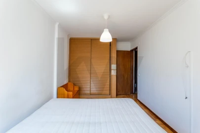 Apartamento T2 para Arrendamento em São Domingos de Benfica