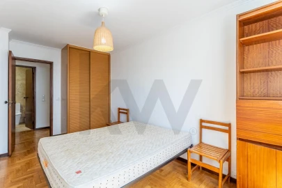 Apartamento T2 para Arrendamento em São Domingos de Benfica