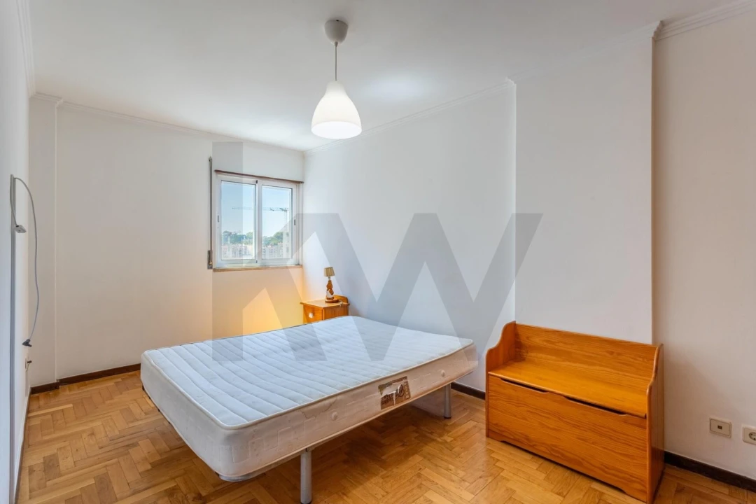 Apartamento T2 para Arrendamento em São Domingos de Benfica Foto 13