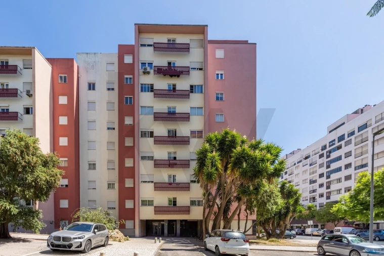 Apartamento T2 para Arrendamento em São Domingos de Benfica Foto 23