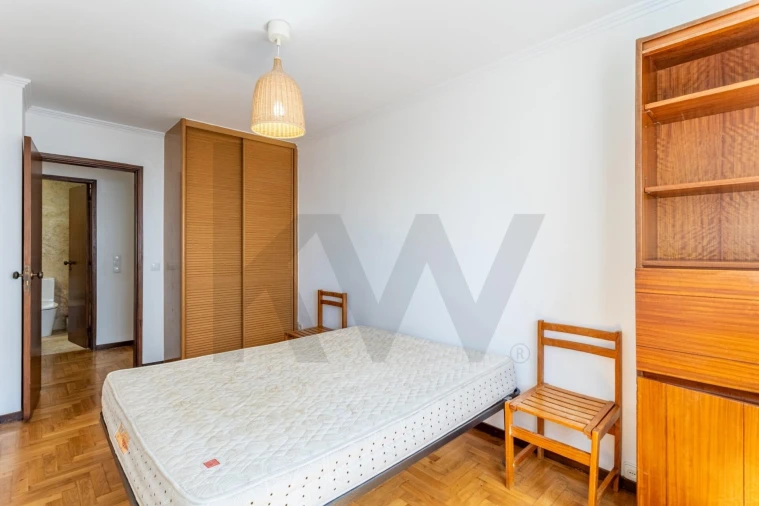 Apartamento T2 para Arrendamento em São Domingos de Benfica Foto 17