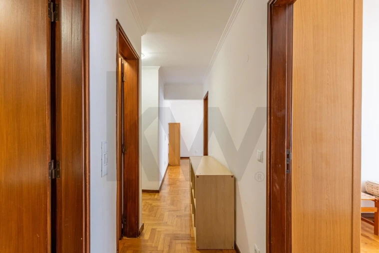 Apartamento T2 para Arrendamento em São Domingos de Benfica Foto 11