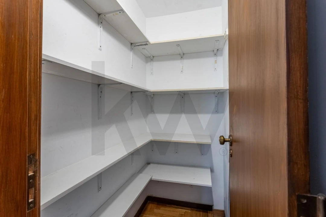 Apartamento T2 para Arrendamento em São Domingos de Benfica Foto 10