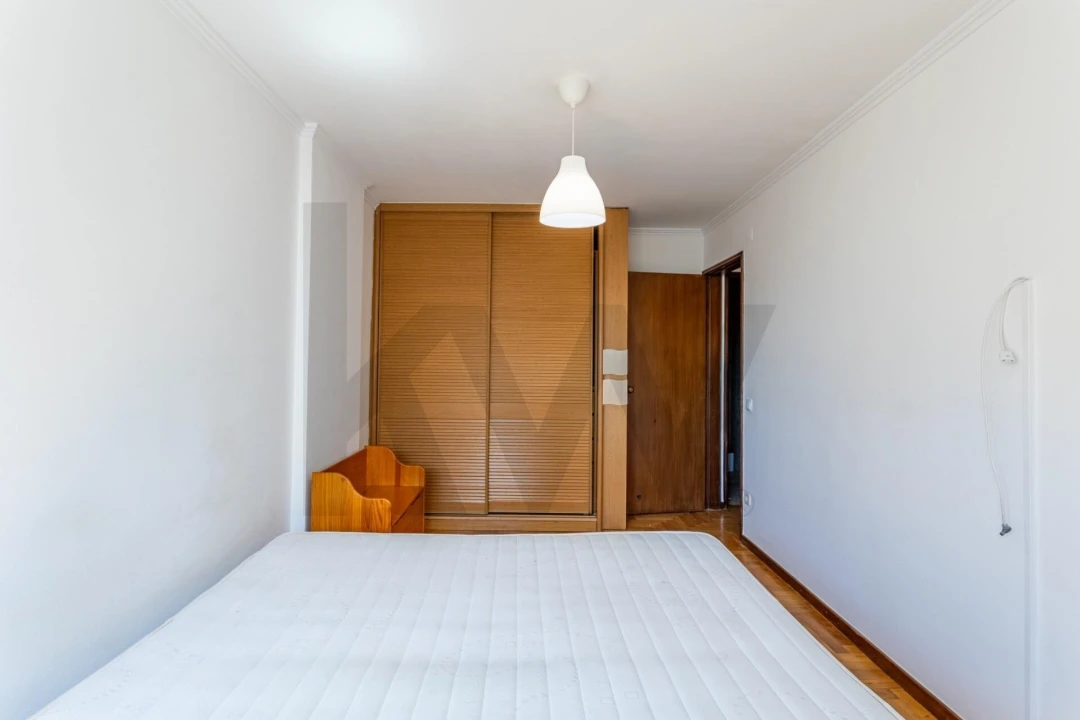 Apartamento T2 para Arrendamento em São Domingos de Benfica Foto 14