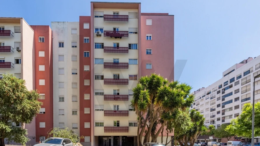 Apartamento T2 para Arrendamento em Alvalade