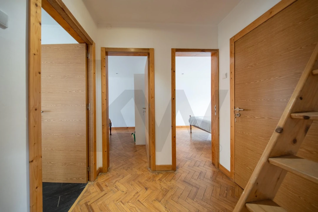 Apartamento T2 para Venda em Alvalade Foto 20