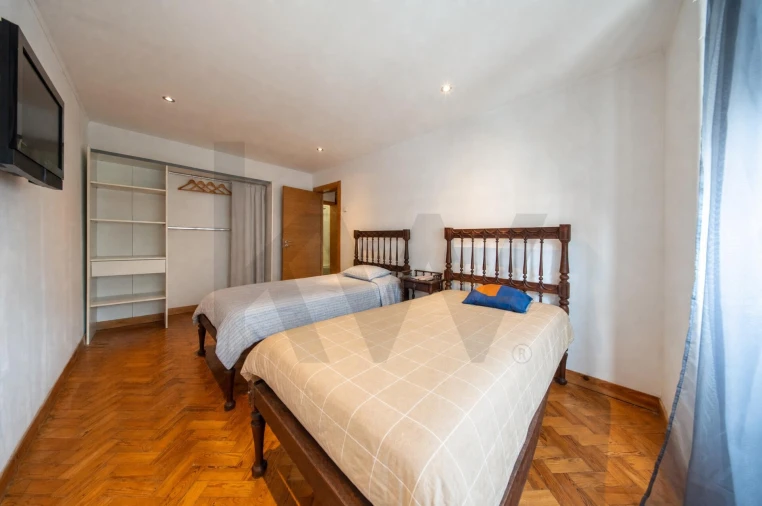 Apartamento T2 para Venda em Alvalade Foto 8