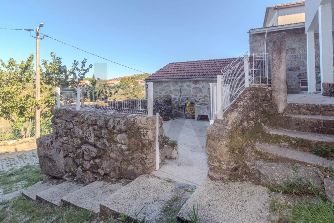 Moradia para Venda em Ferreiros de Tendais Foto 2