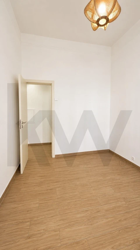 Apartamento T2 para Arrendamento em Beato