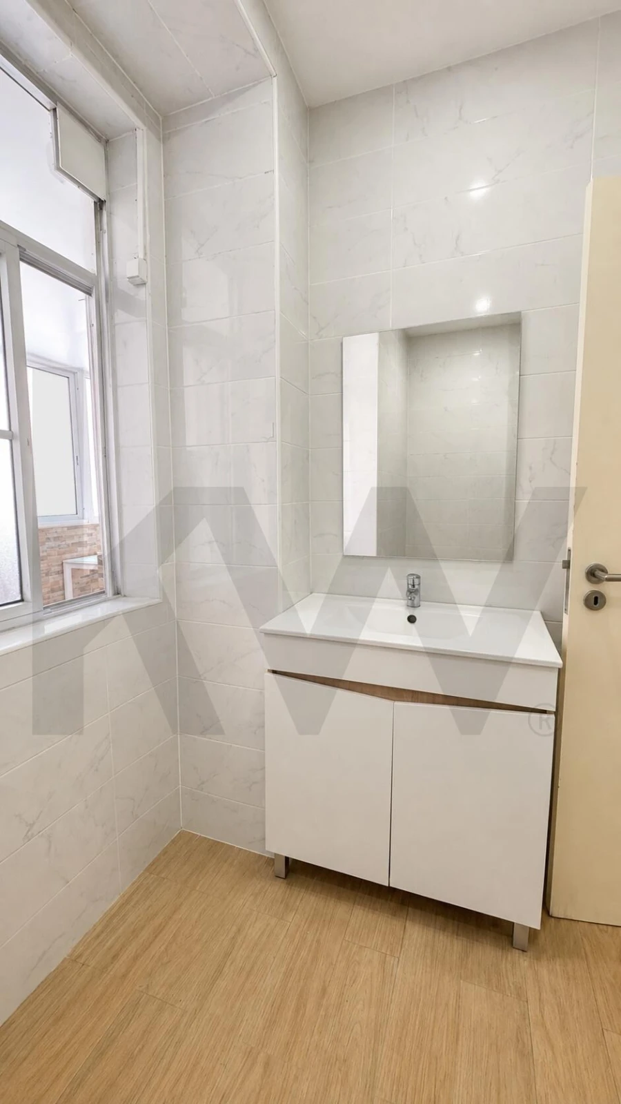 Apartamento T2 para Arrendamento em Beato Foto 8