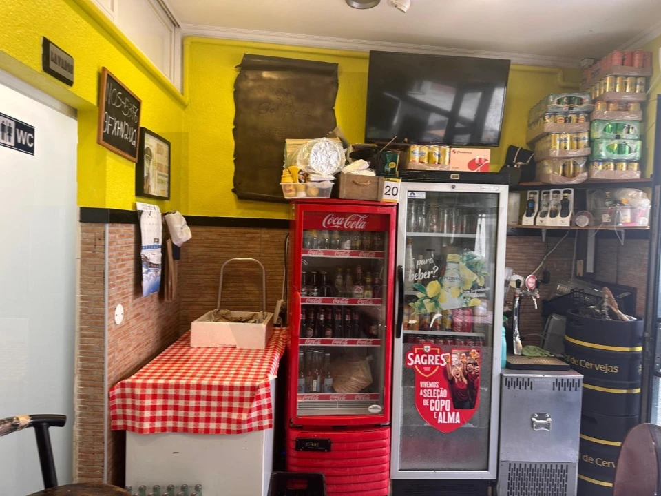 Negócio para Venda em Almada, Cova da Piedade, Pragal e Cacilhas Foto 6
