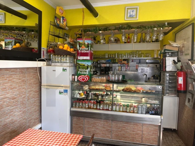 Negócio para Venda em Almada, Cova da Piedade, Pragal e Cacilhas Foto 4