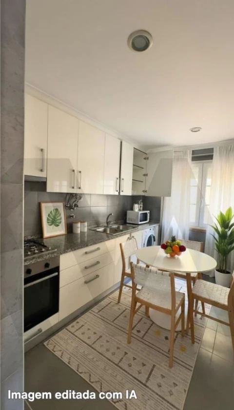 Apartamento T2 para Arrendamento em Avenidas Novas