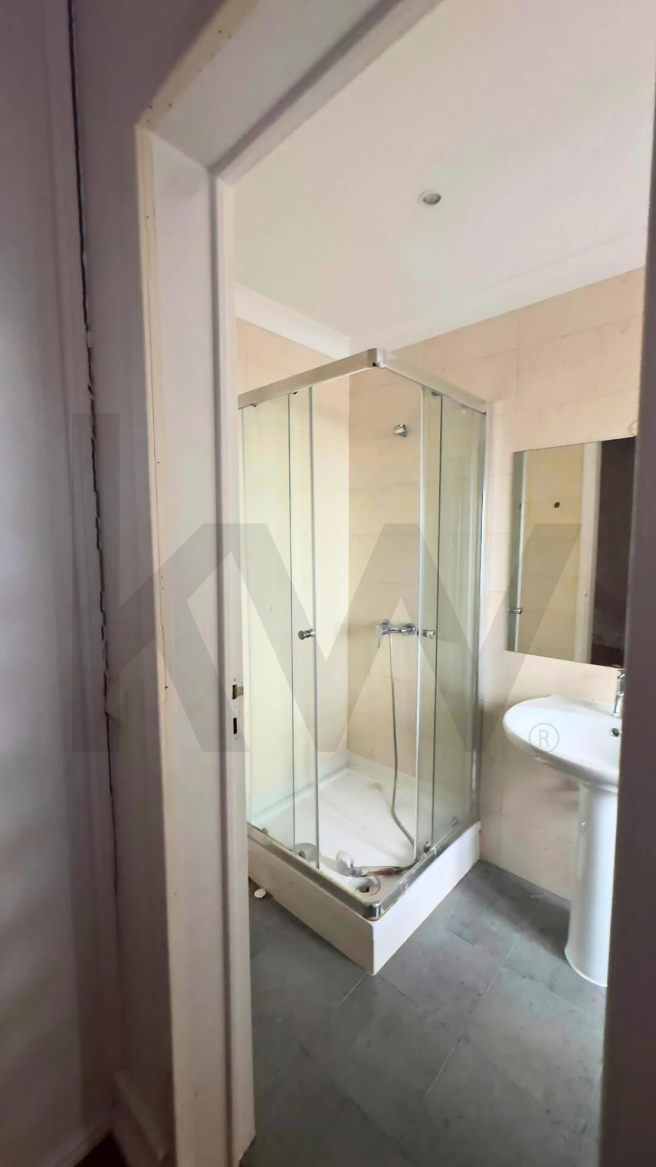 Apartamento T2 para Arrendamento em Avenidas Novas Foto 1