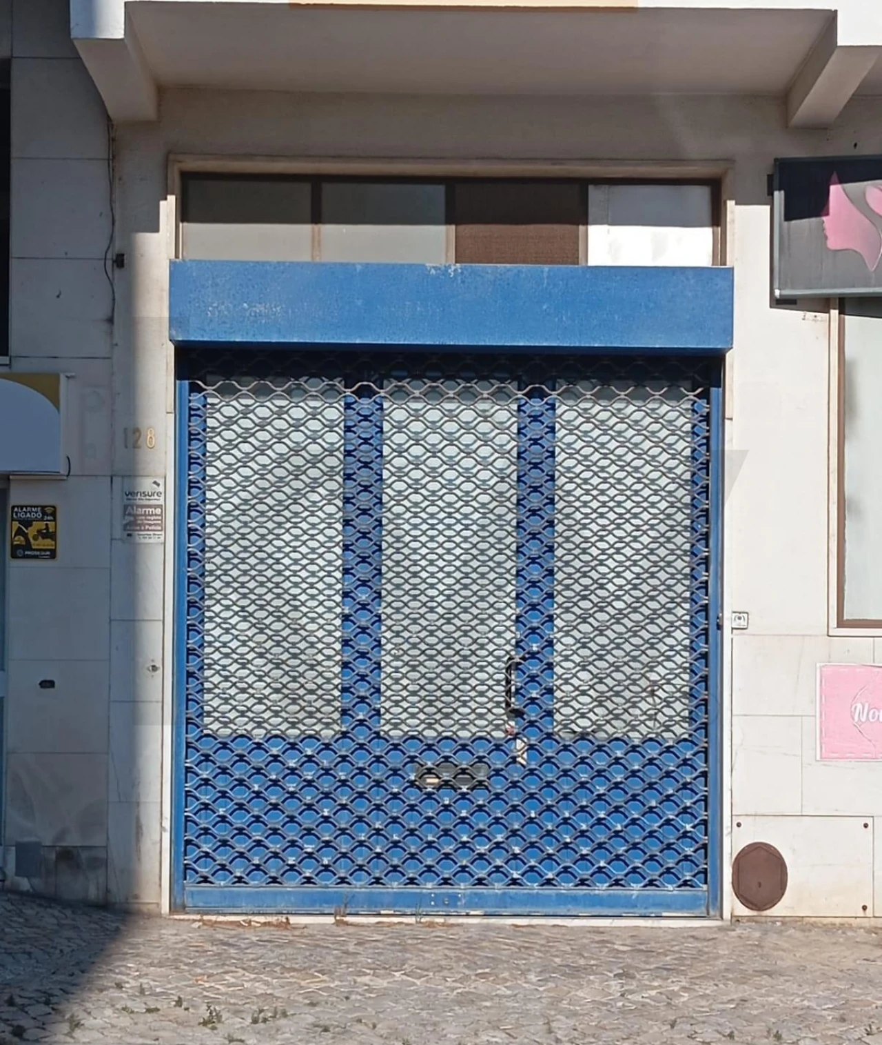Loja para Arrendamento em Casal de Cambra Foto 1