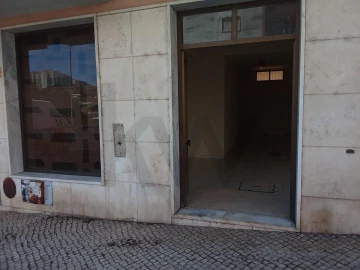 Loja para Venda em Cacém e São Marcos