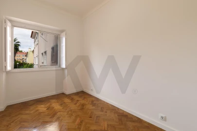 Apartamento T3 para Arrendamento em Alvalade
