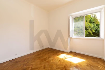 Apartamento T3 para Arrendamento em Alvalade