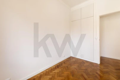 Apartamento T3 para Arrendamento em Alvalade