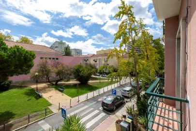 Apartamento T3 para Arrendamento em Alvalade