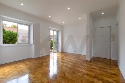 Apartamento T3 para Arrendamento em Alvalade
