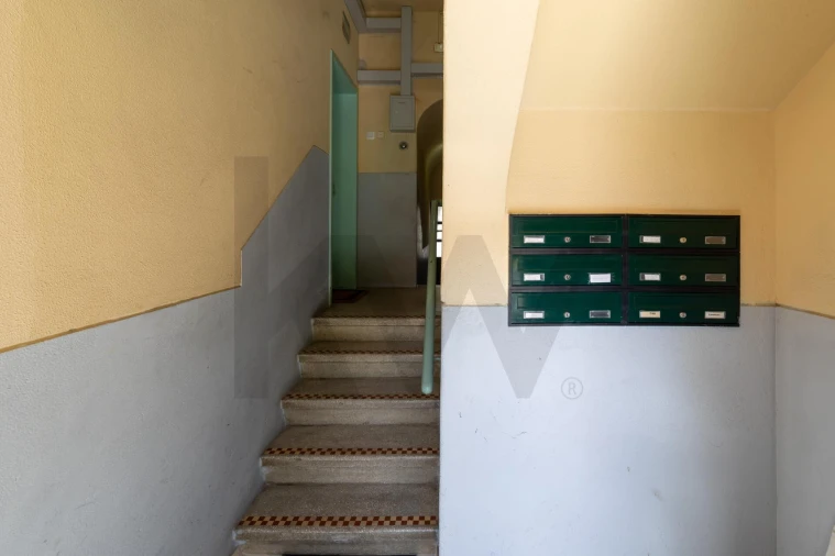Apartamento T3 para Arrendamento em Alvalade Foto 22