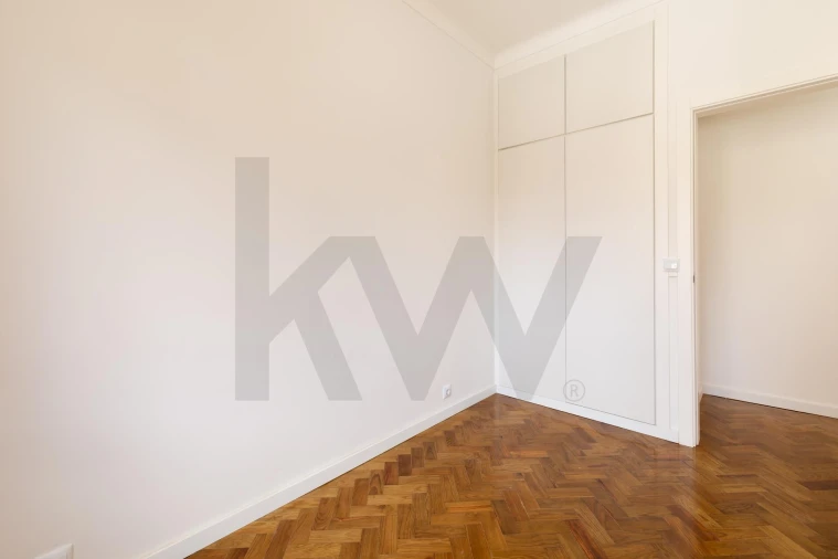 Apartamento T3 para Arrendamento em Alvalade Foto 17