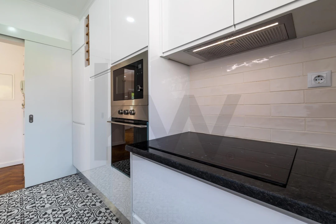 Apartamento T3 para Arrendamento em Alvalade Foto 11