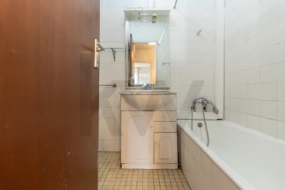 Apartamento T3 para Venda em Baixa da Banheira e Vale da Amoreira