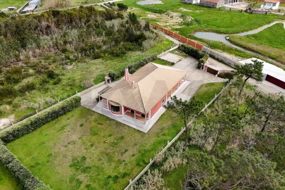 Moradia T4 para Venda em Santa Maria e São Miguel, São Martinho, São Pedro Penaferrim