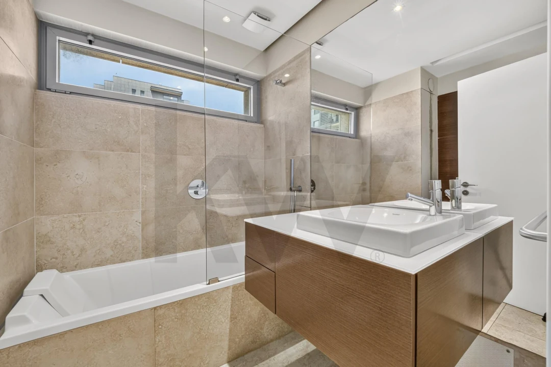 Apartamento T1 para Arrendamento em Alvalade Foto 10