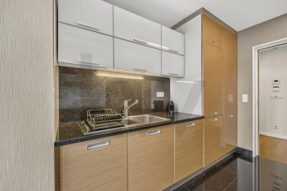 Apartamento T1 para Arrendamento em Alvalade