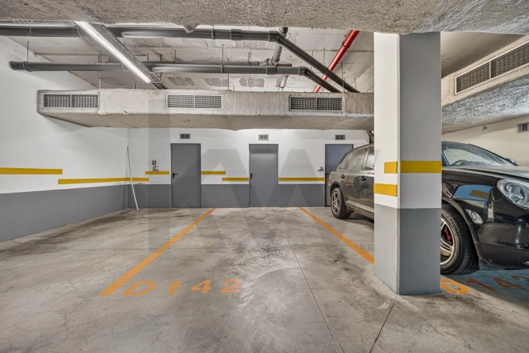 Apartamento T1 para Arrendamento em Alvalade Foto 16