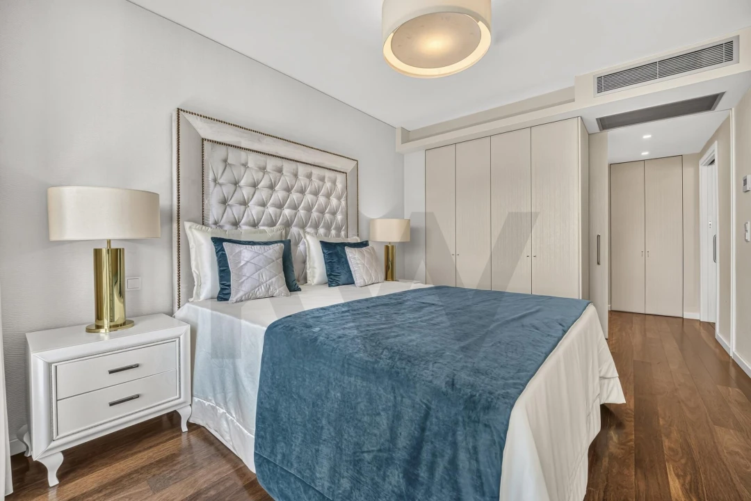 Apartamento T1 para Arrendamento em Alvalade Foto 12
