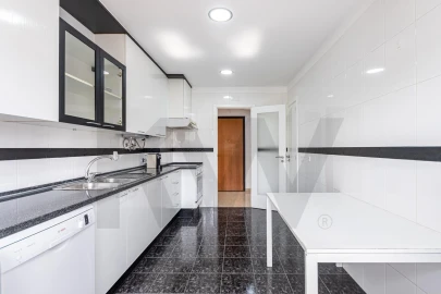 Apartamento T2 para Venda em Queluz e Belas