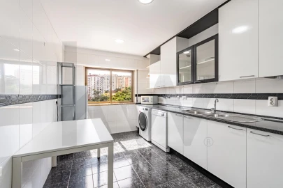 Apartamento T2 para Venda em Queluz e Belas