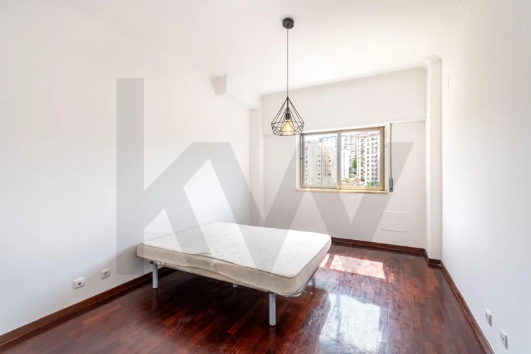 Apartamento T2 para Venda em Queluz e Belas Foto 7
